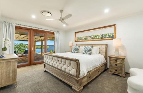 Yamba House | Sunsets at 101 - Pet Friendly Waterfront