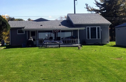 Bradford House | Sunsets In The Cove-Previously "Family Lake Memories Made Here"