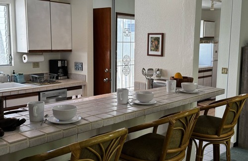 Kahaluu Bay Condo | Sunsets, Surf & Snorkeling | Air-Conditioned Island Comfort