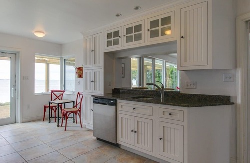 Indian Beach Sapphire Shores House | Sunsetter on Sapphire Shores - Sarasota, FL (VA)