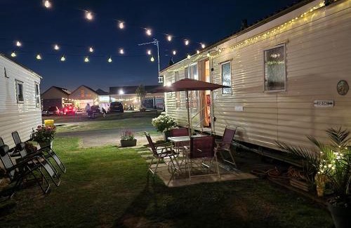 Clacton-on-Sea Other | Sunshine Atlas Glamping Retreat