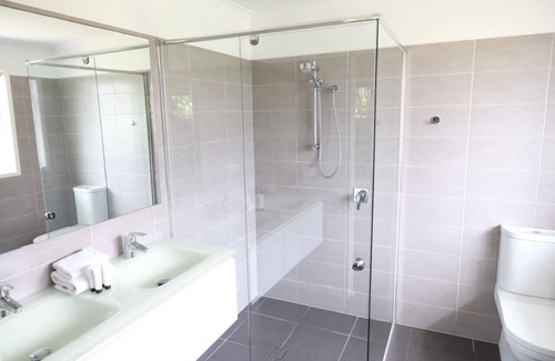 Warana House | Sunshine Coast Beach House - 2 minute walk to beach