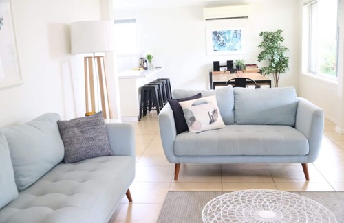 Warana House | Sunshine Coast Beach House - 2 minute walk to beach