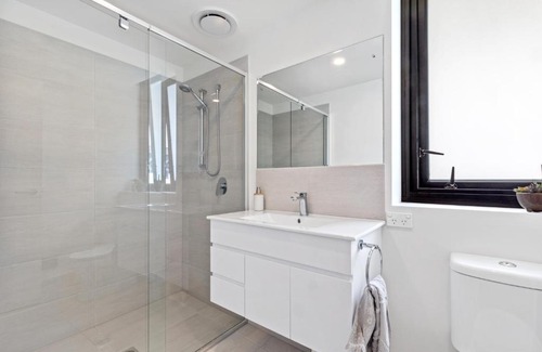 Maroochydore Apartment | Sunshine Coast Delux 3 bed Apartment close to Cotton Tree Beach