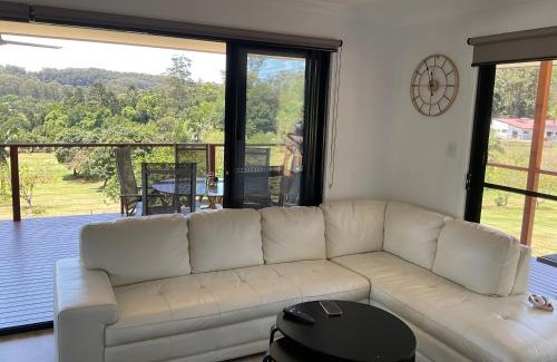 Diddillibah Apartment | Sunshine Coast retreat your own private golf course