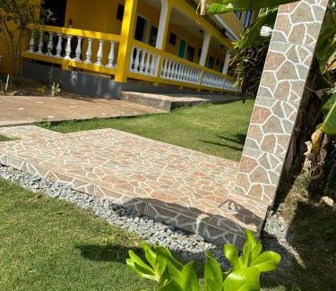 Little Corn Island Hotel | Sunshine Hotel Little Corn Island