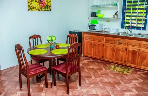 Greenwood House | Sunshine Lodge- Your Home Away From Home