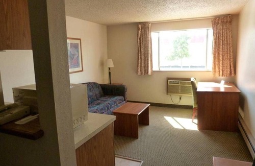 Fife Hotel | Sunshine Motel II