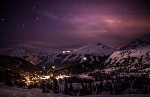 Sunshine Hotel | Sunshine Mountain Lodge