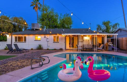 New Papago Parkway House | Sunshine Oasis! Heated Pool, Mini Golf, Sleeps 12