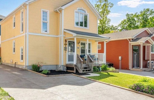 Grand Bend House | Sunshine on Centre by Sparks