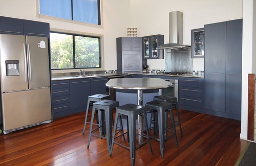 Brisbane Waterfront House | Sunshine on Moreton - 25 Nautilus Dr