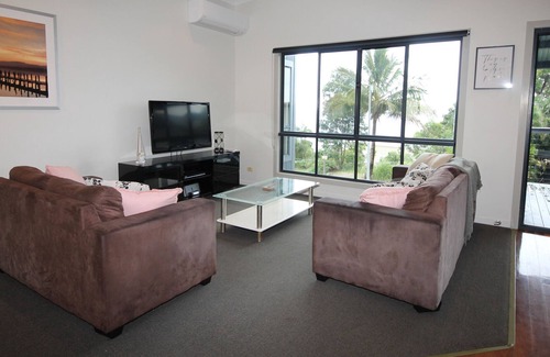 Brisbane Waterfront House | Sunshine on Moreton - 25 Nautilus Dr