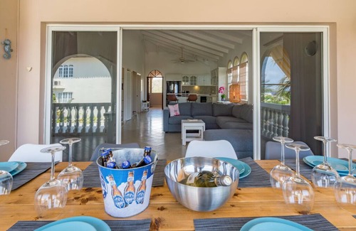 Willemstad Apartment | Sunshine Penthouse 4 BR family rental in walking distance to Mambo Beach