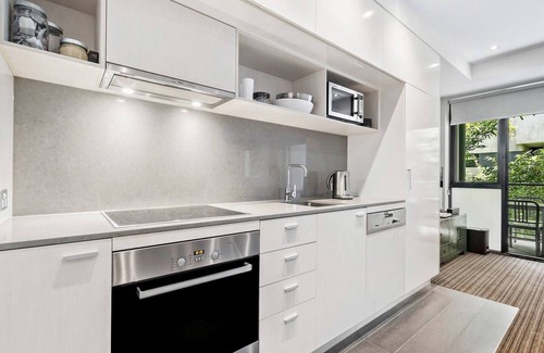 St Kilda Apartment | Sunshine Place Heart of St Kilda with Parking