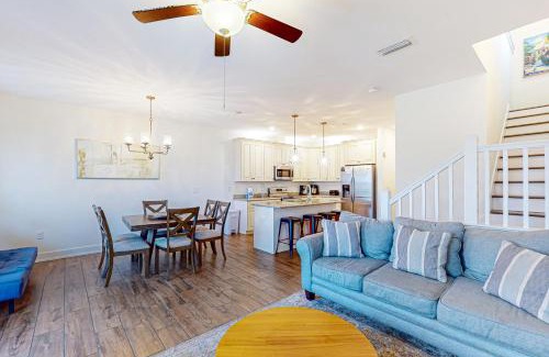 El Centro Beach House | Sunshine & Sea Breezes