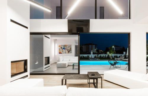 Nea Tirintha Villa | Sunshine Villa
