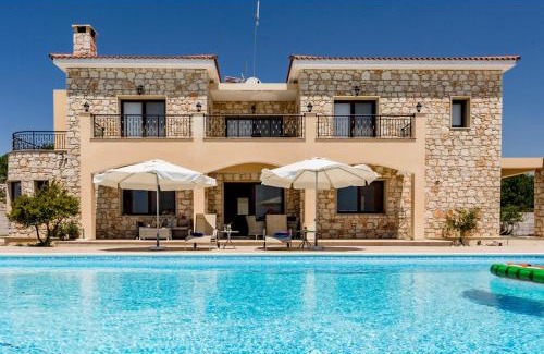 Lasa Villa | SunShine Villa Paphos