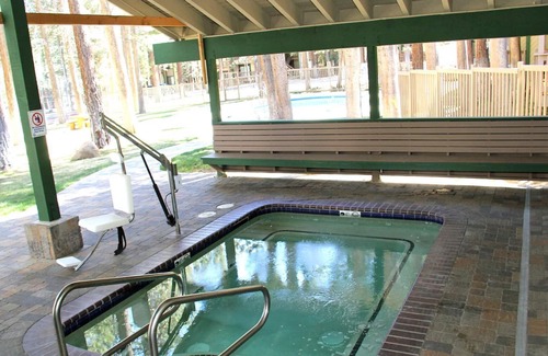 Mammoth Lakes Condo | Sunshine Village Mammoth Lakes Condo #114:Pet Friendly, Centrally Located in