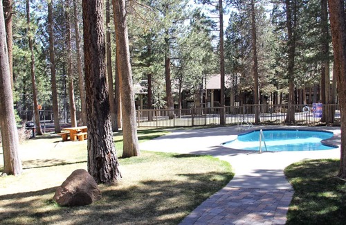 Mammoth Lakes Condo | Sunshine Village Mammoth Lakes Condo #114:Pet Friendly, Centrally Located in