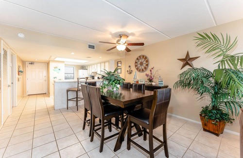 South Padre Island Condo | Suntide II 408-Family Condo;Pool;Tennis court