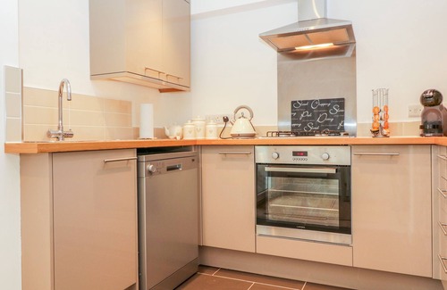 Teignmouth Cottage | SUNVALE, country holiday cottage, with a garden in Teignmouth