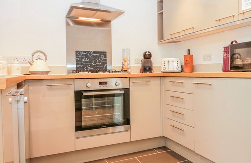 Teignmouth Cottage | SUNVALE, country holiday cottage, with a garden in Teignmouth