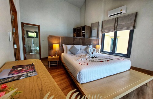 Pa Klok Resort | Supalai Scenic Bay Resort And Spa