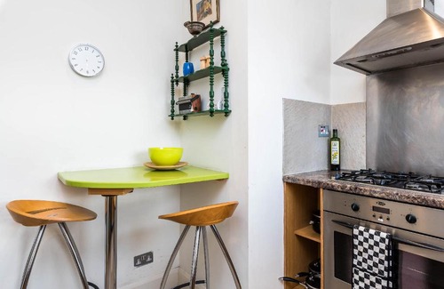 Golborne Apartment | Super 2 Bed Flat in centre Portobello Notting Hill
