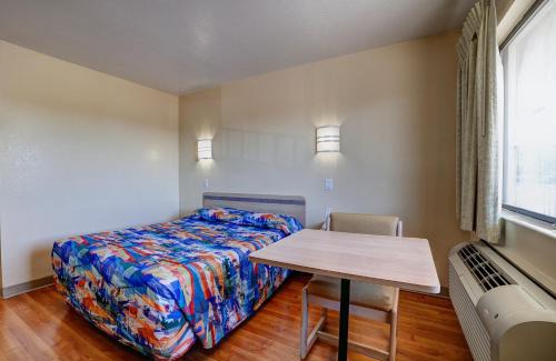Bossier City Hotel | Super 7 Inn
