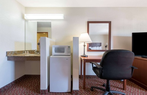 Abilene Hotel | Super 8 by Wyndham Abilene South