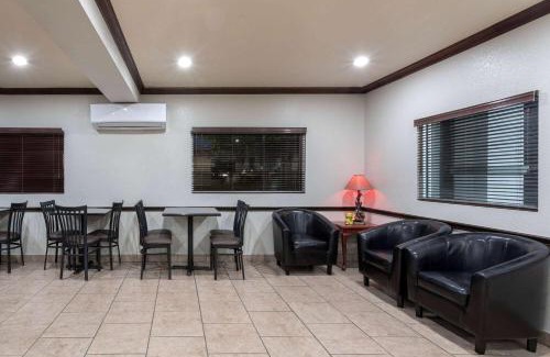 Amarillo Hotel | Super 8 by Wyndham Amarillo Central TX
