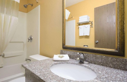 Amarillo Hotel | Super 8 by Wyndham Amarillo