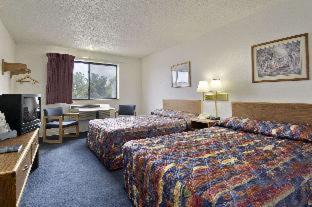 Ankeny Hotel | Super 8 by Wyndham Ankeny/Des Moines Area
