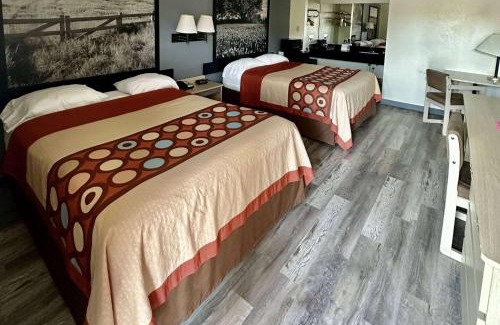 Athens Hotel | Super 8 by Wyndham Athens TX