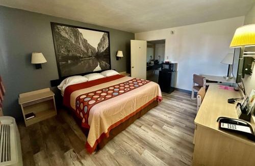 Athens Hotel | Super 8 by Wyndham Athens TX