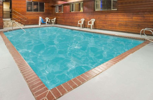 Baker City Hotel | Super 8 by Wyndham Baker City