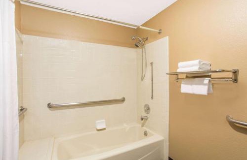 Baker City Hotel | Super 8 by Wyndham Baker City
