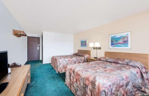 Belle Fourche Hotel | Super 8 by Wyndham Belle Fourche SD