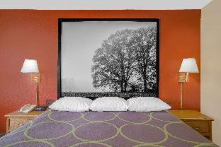 Christiansburg Hotel | Super 8 by Wyndham Christiansburg/Blacksburg Area