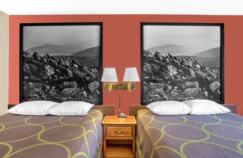 Christiansburg Hotel | Super 8 by Wyndham Christiansburg/Blacksburg Area