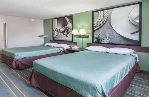 Chickasha Hotel | Super 8 by Wyndham Chickasha