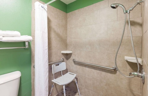 Chickasha Hotel | Super 8 by Wyndham Chickasha