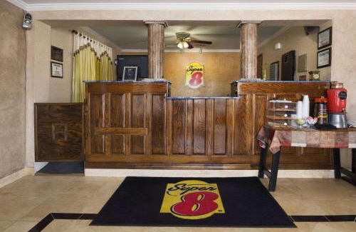Childress Hotel | Super 8 by Wyndham Childress