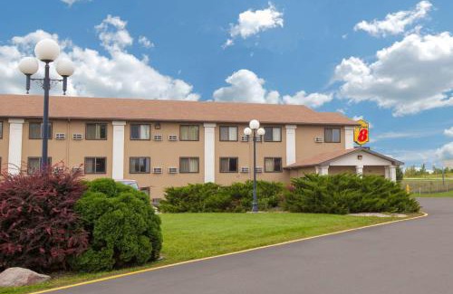 Clear Lake Hotel | Super 8 by Wyndham Clear Lake