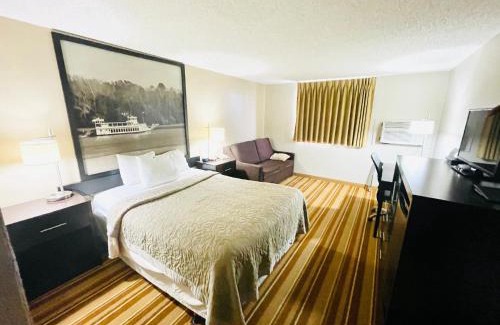 Clear Lake Hotel | Super 8 by Wyndham Clear Lake