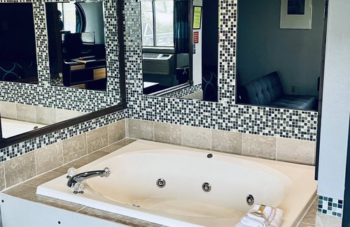 Corbin Hotel | Super 8 by Wyndham Corbin/London KY