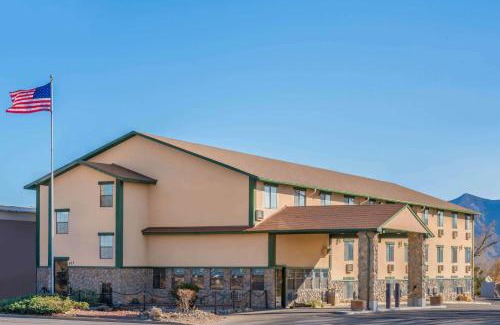 Cortez Hotel | Super 8 by Wyndham Cortez/Mesa Verde Area