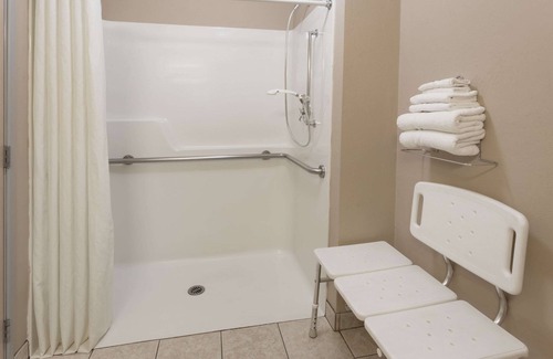 Corvallis Hotel | Super 8 by Wyndham Corvallis