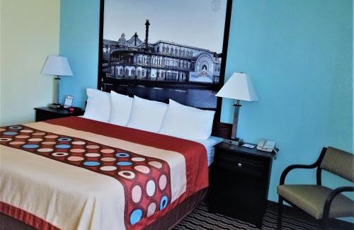Berwick Hotel | Super 8 by Wyndham Des Moines